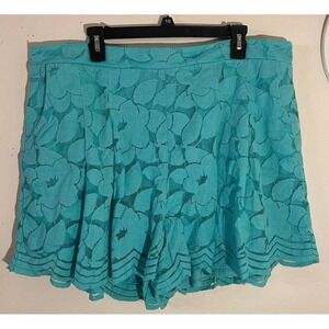 Torrid Lace Shorts size 2‎